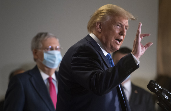 Usa, Trump contro McConnell: Politico da strapazzo, con lui Gop perderà