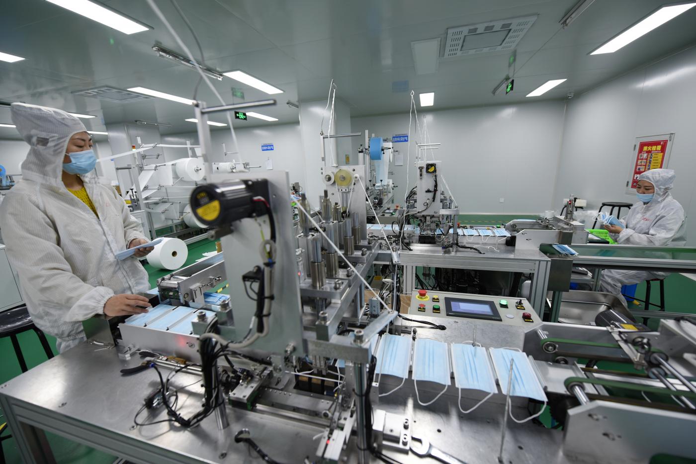 Torino, mascherine false Ce: oscurati quattro siti, denunce e perquisizioni