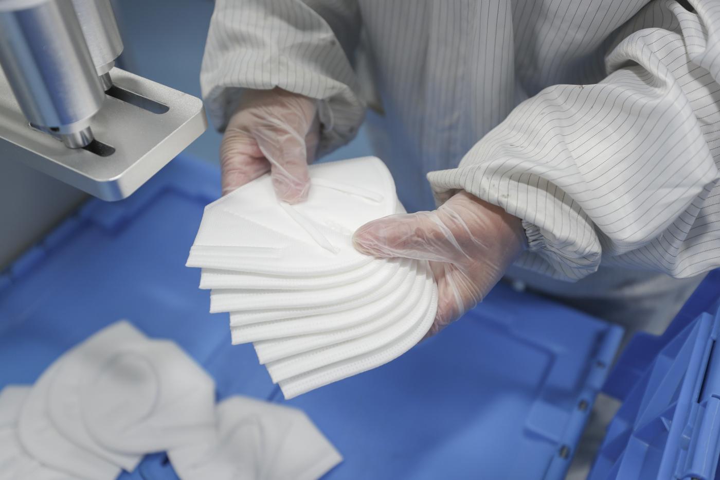 Appalto per le mascherine da 1,25 miliardi: sequestri per 70 milioni di euro Appalto per le mascherine da 1,25 miliardi: sequestri per 70 milioni di euro