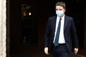 Matteo Renzi in Via della Missione davanti Palazzo Montecitorio