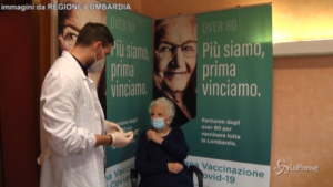 Liliana Segre vaccinata al Fatebenefratelli di Milano