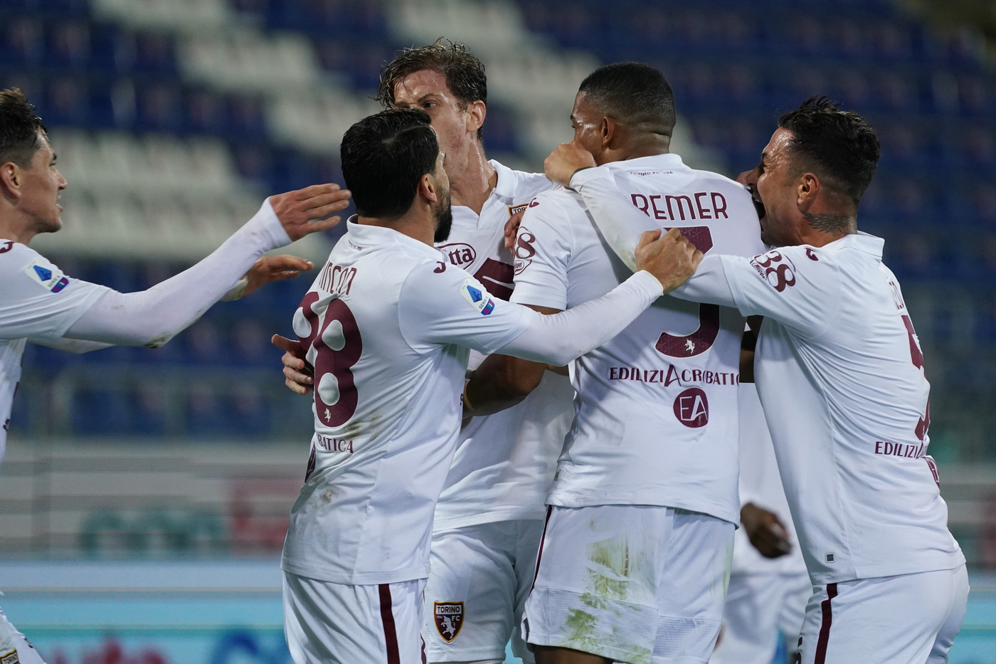 Serie A, Bremer stende il Cagliari: Toro, tre punti pesanti per la salvezza