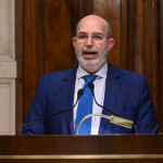 M5S, Crimi: “Non sono d’accordo con Grillo, rifletto se restare o meno”