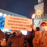 Bologna, protesta dei ristoratori contro le restrizioni