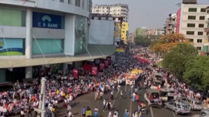Proteste a Yangon