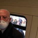 Vaccini, De Luca: “Comprare con intermediari? Non è come prendere la grappa barricata”