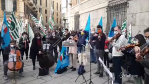 Lavoratori dello spettacolo protestano a Genova
