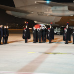 Congo, l'arrivo delle salme di Attanasio e Iacovacci a Ciampino accolte dai Carabinieri in Alta Uniforme