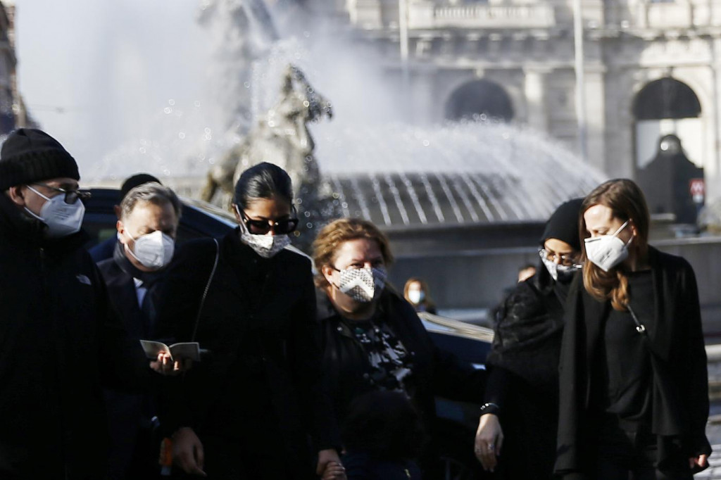 Galleria foto 'I funerali di Stato alla basilica di Santa Maria degli Angeli – FOTOGALLERY' - foto 14