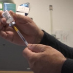 Francia, iniziano le vaccinazioni per le persone più vulnerabili tra i 50 e 64 anni