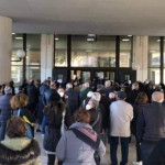 Vaccini, caos a Reggio Calabria: centinaia assembrati, 4 ore in coda