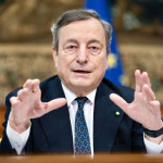 Vaccini, Draghi striglia l’Ue: “Dobbiamo accelerare, pugno duro con aziende inadempienti”