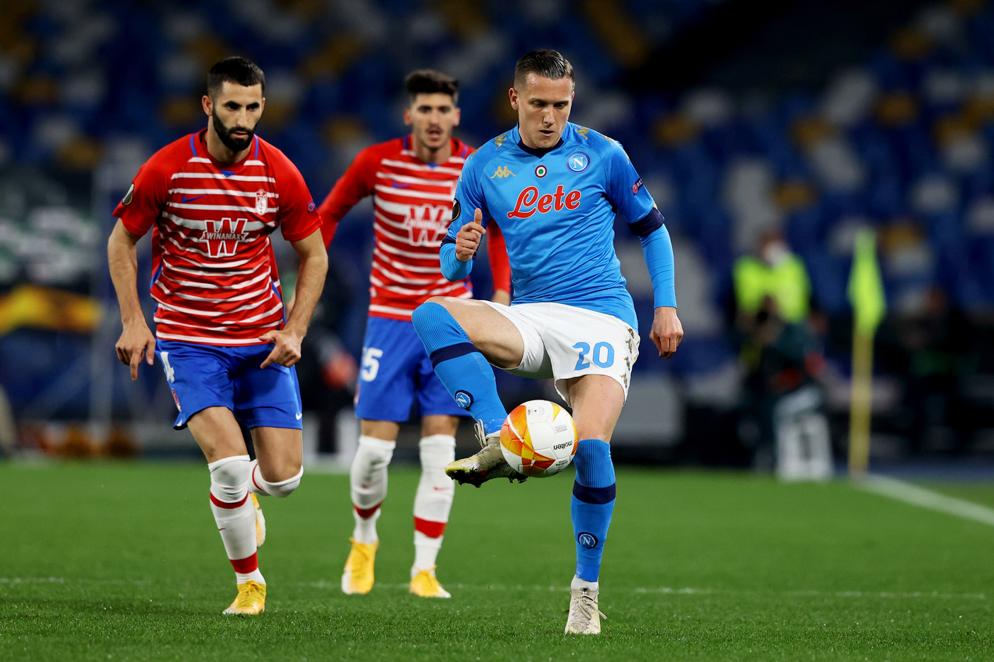 Europa League, cuore non basta: Napoli batte Granada 2-1 ma è fuori