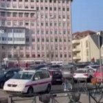 Torino, minaccia automobilisti e chiede il pizzo per parcheggiare davanti all’ospedale: arrestato