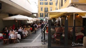 Assembramenti sui Navigli