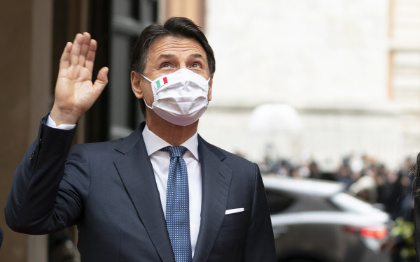 Giuseppe Conte lascia palazzo Chigi