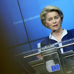 Von der Leyen spinge per il passaporto vaccinale: “A marzo proposta per Green pass digitale”