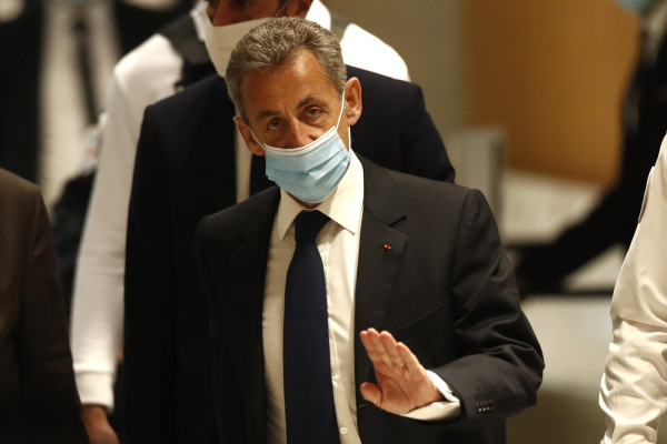 Sarkozy condannato a tre anni di carcere per corruzione