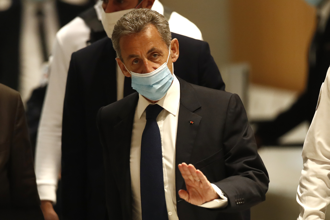 Francia, corruzione e traffico d’influenze: condannato a 3 anni l’ex presidente Sarkozy