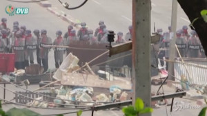 Proteste anti golpe a Yangon