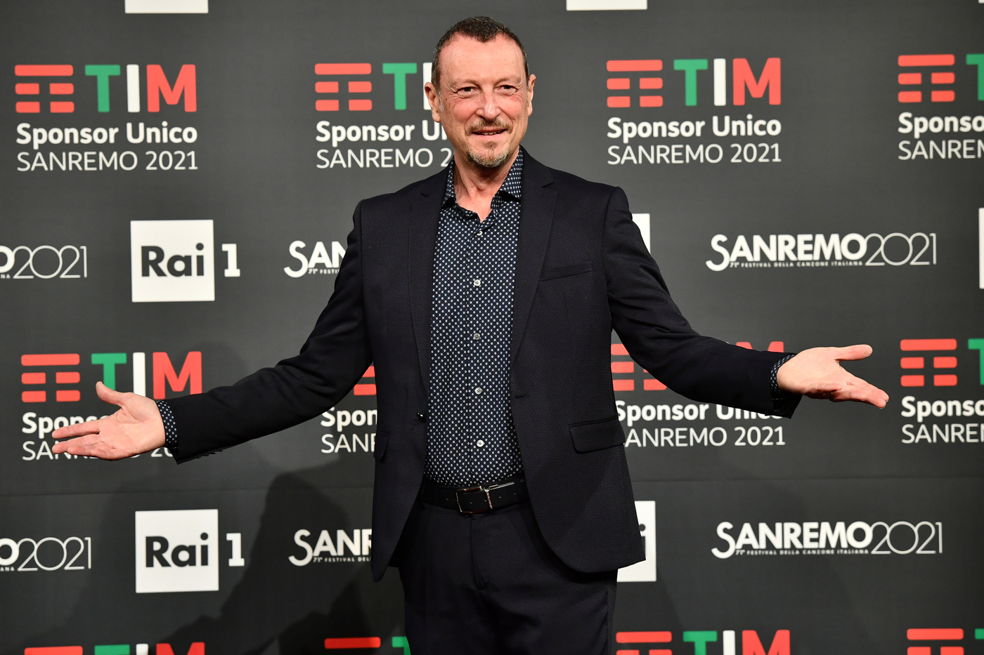 Sanremo, attesa per la prima serata. Ma è già Ibra show