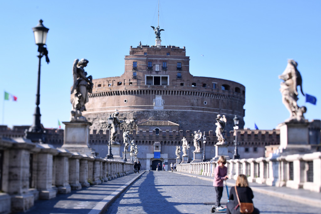 Galleria foto '9 marzo 2020: l’Italia è in quarantena per il Coronavirus – FOTOGALLERY' - foto 15