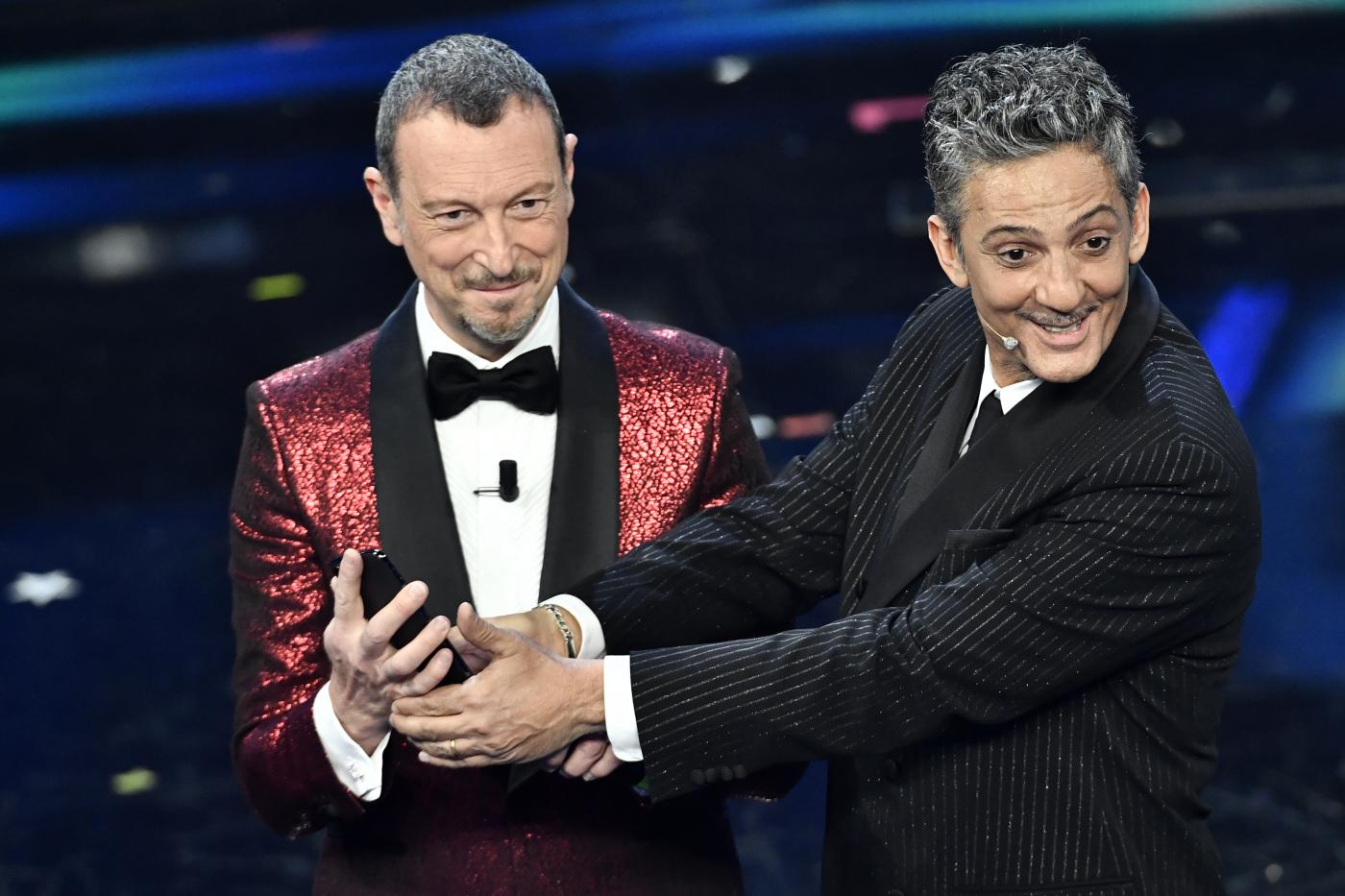 Sanremo, Ventura positiva al Covid: non ci sarà. Stasera Mahmood e Amoroso