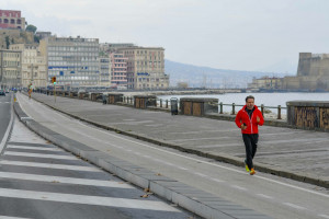 Napoli. Primo giorno di zona rossa