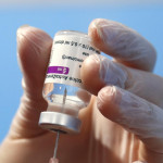 Vaccini, la procura di Biella indaga per omicidio colposo: sequestrato lotto AstraZeneca