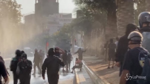 Santiago manifestazione contro la violenza della polizia