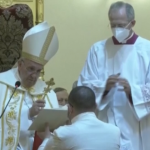 Papa, storica messa in rito caldeo a Baghdad