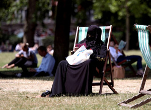 Divieto di burqa e niqab in pubblico