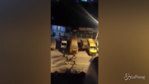 Ronde notturne della polizia a Yangon: spari e arresti