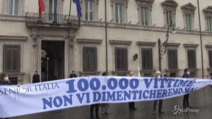 Presidio a Palazzo Chigi in ricordo delle 100mila vittime del Covid