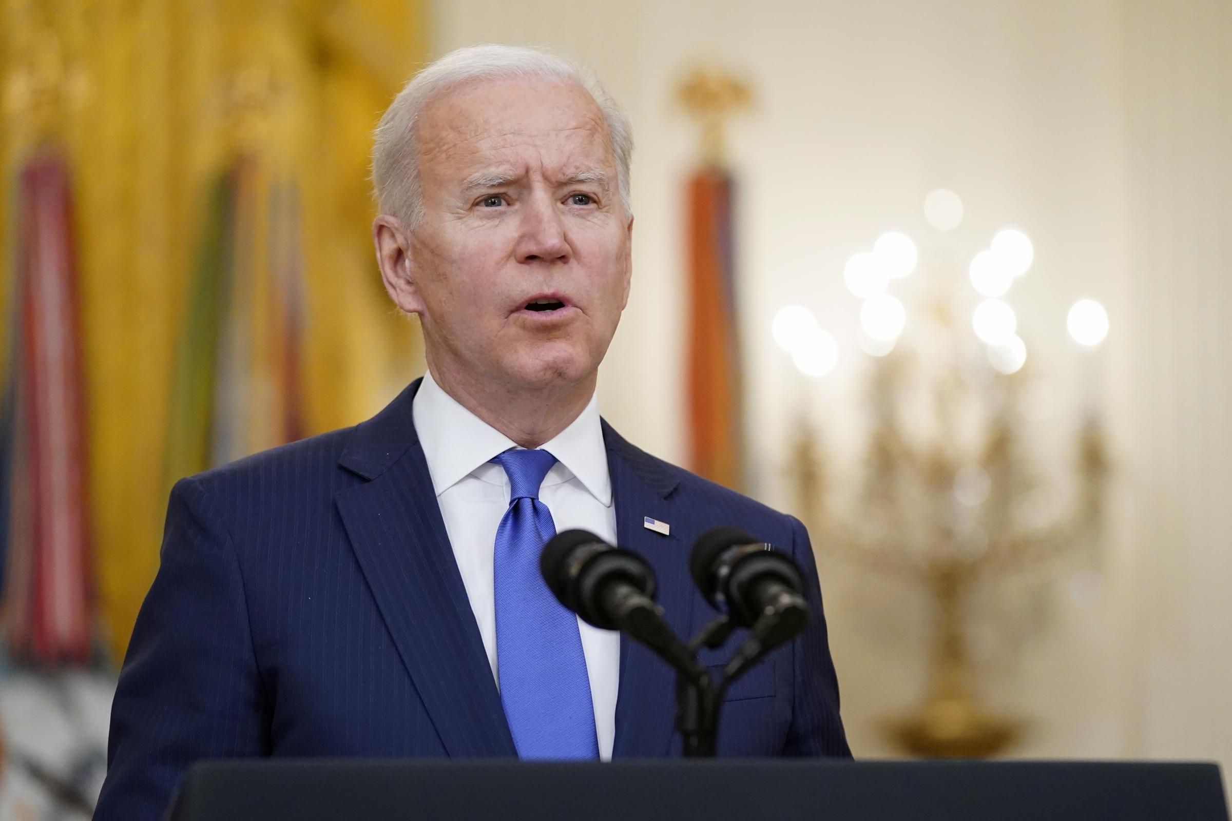 Biden: “Gli attacchi agli asiatici sono anti-americani, devono finire”