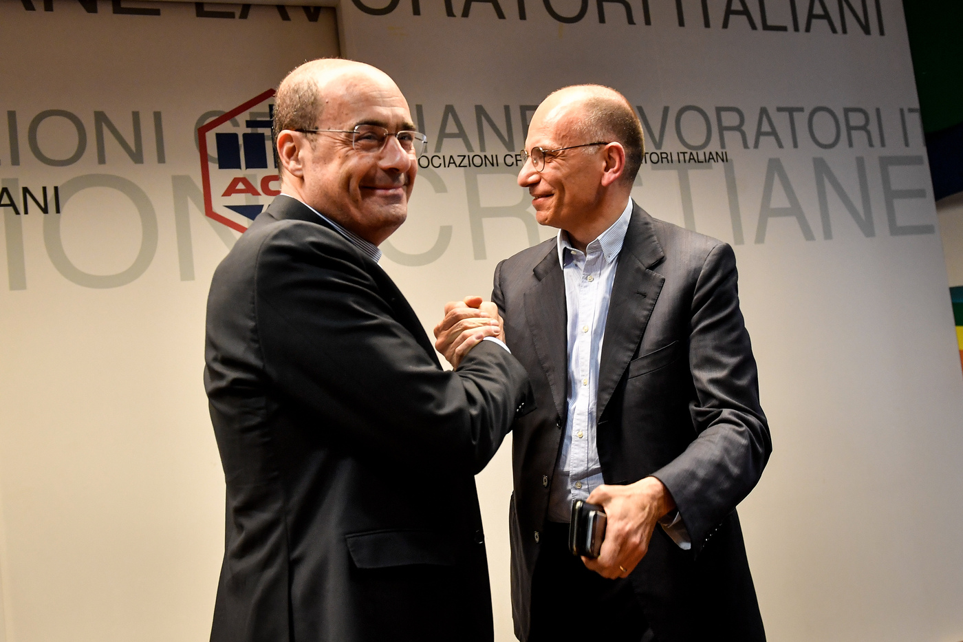 Pd, pressing su Letta ma c’è il nodo congresso Pd, pressing su Letta ma c’è il nodo congresso