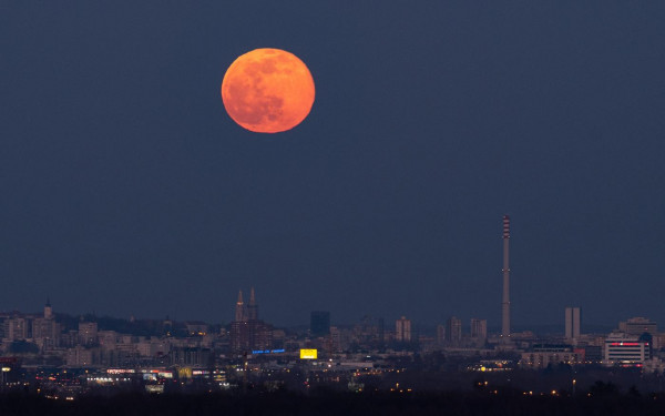 CRO, Vollmond