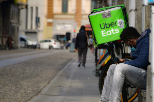 zona Navigli, Uber Eats