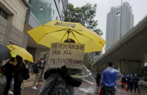 Hong Kong, maxi processo agli attivisti filodemocratici accusati di cospirazione