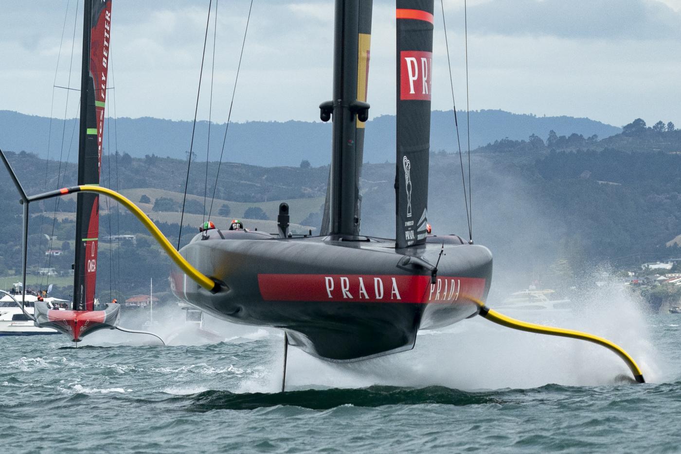 America’s Cup, Luna Rossa e New Zealand tornano in acqua: fattore vento decisivo