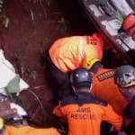 Indonesia, autobus precipita in un burrone: almeno 26 morti