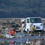 L’11 marzo 2011 lo tsunami che sconvolge Fukushima, in Giappone