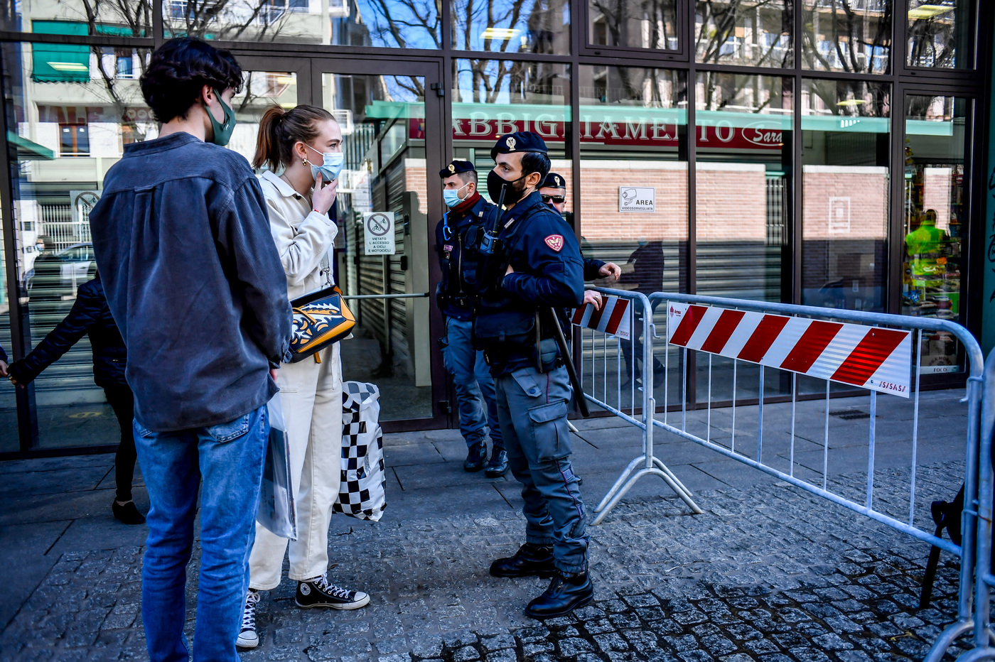 Covid, otto regioni e Trento passano in zona rossa da lunedì