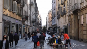 Torino, folla in centro