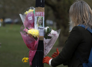 Londra, ricorda Sarah Everard rapita e assassinata da un agente