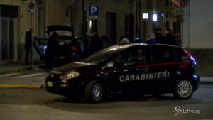 Auto maresciallo carabinieri crivellata di colpi