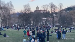 Folla al parco del Valentino