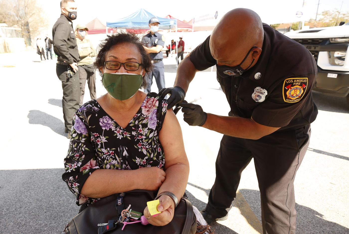 Vaccini, Ema: J&J-Moderna-Pfizer sono efficaci contro varianti Vaccini, Ema: J&J-Moderna-Pfizer sono efficaci contro varianti