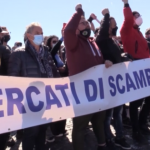 Zona rossa a Napoli, ambulanti in protesta bloccano il lungomare