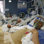 Rosina e Giuseppe , marito e moglie si incontrano durante il ricovero